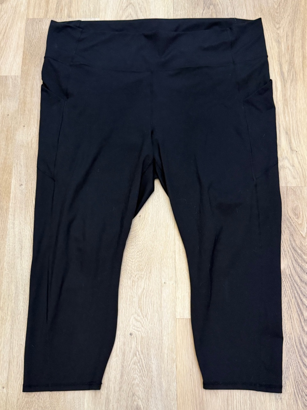 Pureluxe by Fabletics Cropped Black Leggings